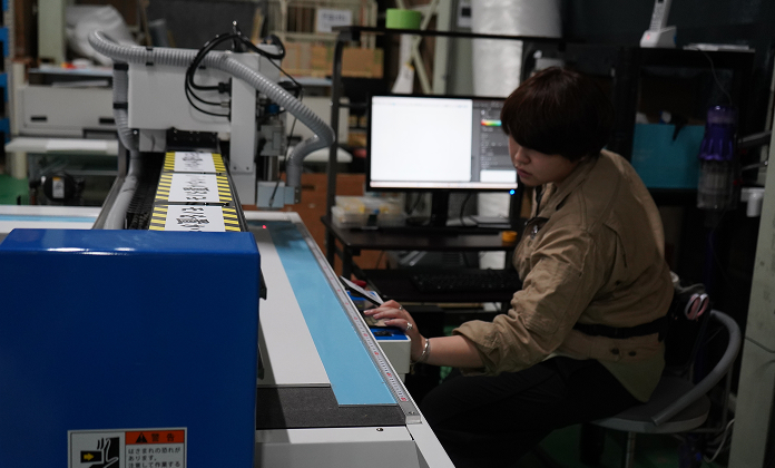 自社制作×自社施工だからサイン設置まで一貫対応